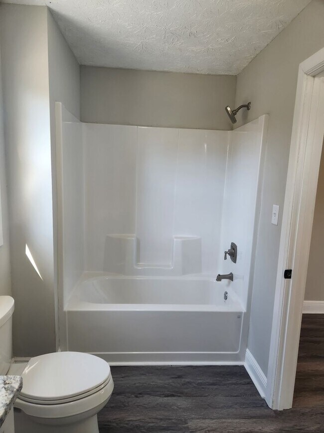 Building Photo - 60 Horseshoe Bend