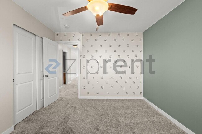 Building Photo - 722 85th Dr SE