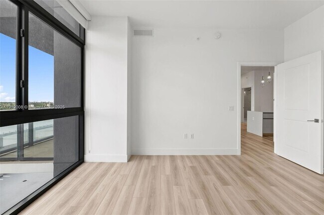 Building Photo - 101 Diplomat Pkwy