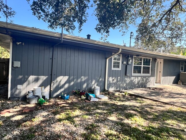 Building Photo - 3300 Bissonet Dr