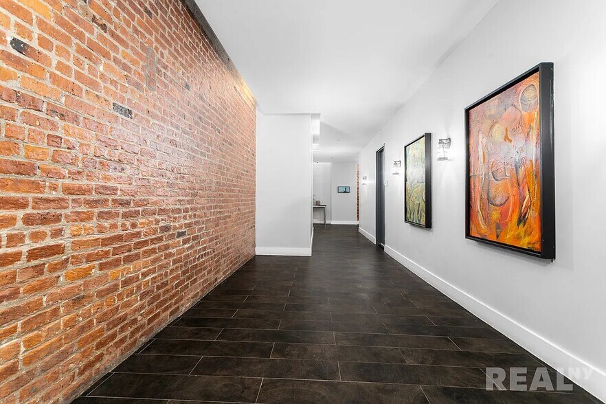 Building Photo - 177 Concord St