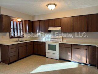 Building Photo - 8612 Colonial Acres Rd