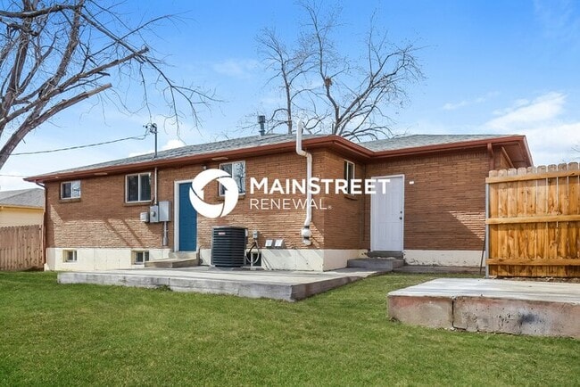 Building Photo - 4 Bedroom Pet-Friendly Home in DENVER, CO ...