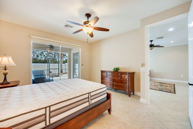 Building Photo - 13430 Kent St