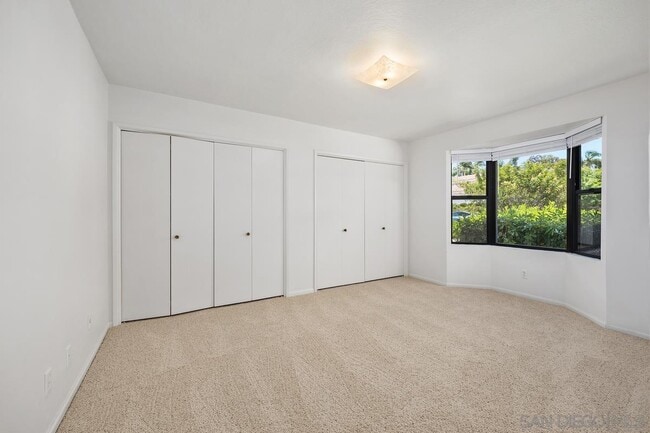 Building Photo - 6371 Dwane Ave
