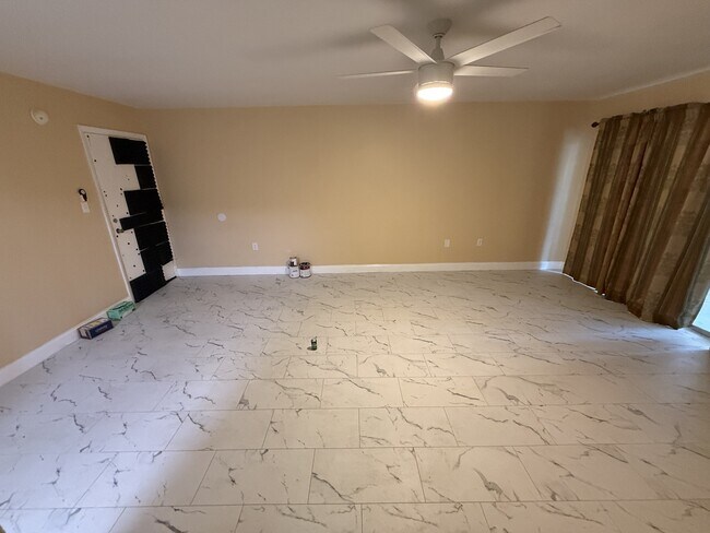 Building Photo - 21280 Brinson Ave