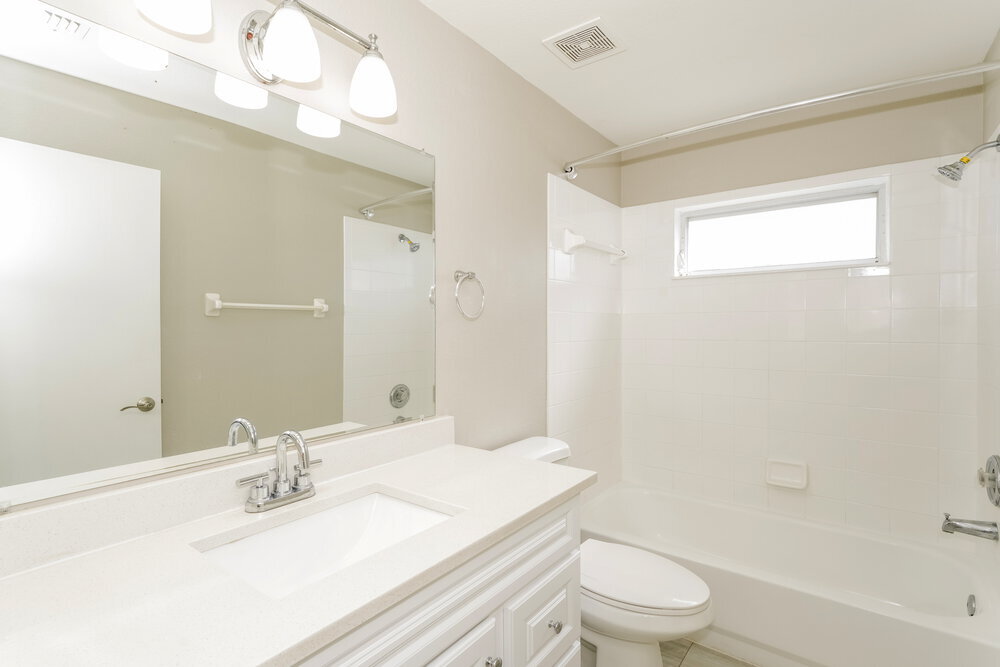 Building Photo - 26808 Haverhill Dr