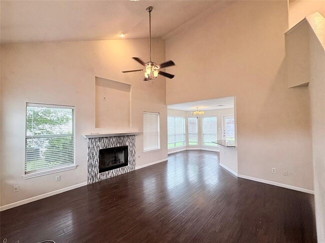 Building Photo - 12609 Linford Dr