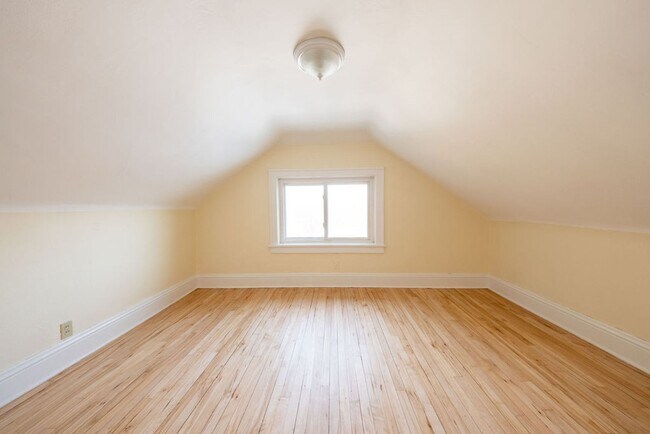 Building Photo - Jager Saratoga