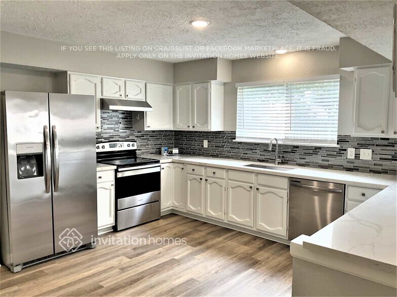 Building Photo - 2326 Meade Ct