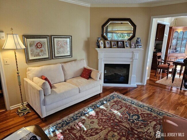 Building Photo - 663 Yorktown Ln