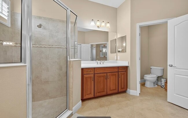 Building Photo - 10812 Trophy Dr