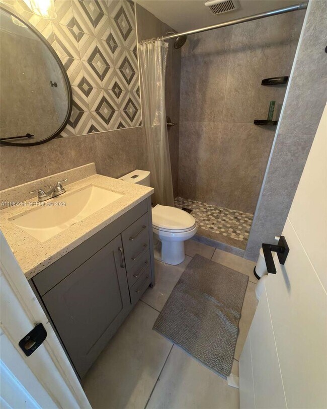 Building Photo - 2851 NE 183rd St