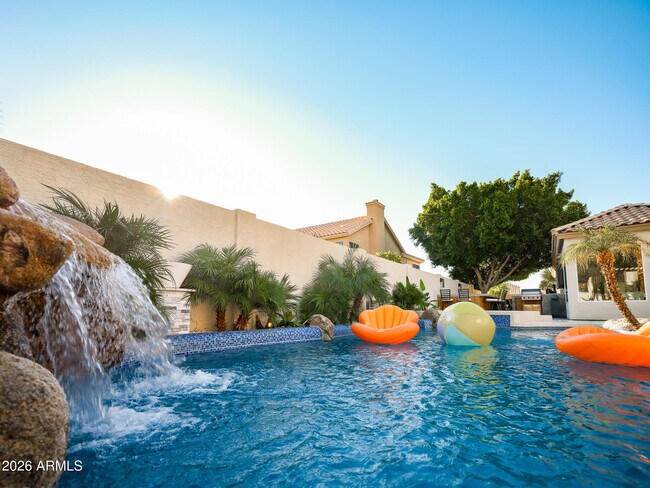 Building Photo - 2024 E Granite View Dr