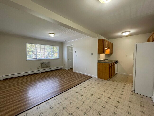 Building Photo - 3961 Brown Ave