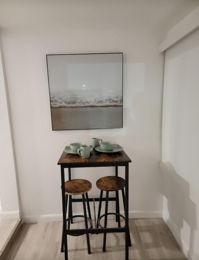 Building Photo - 168 Unit 1-A
