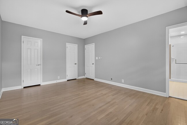 Building Photo - 4854 Springfield Dr