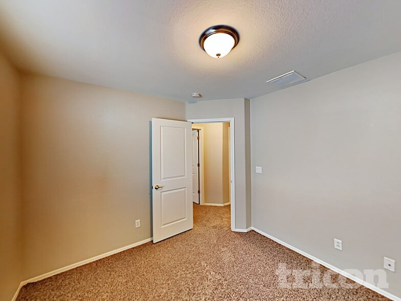 Building Photo - 3227 W Dancer Ln