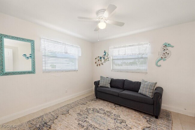 Building Photo - 1030 SE 43rd Terrace