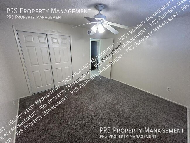 Building Photo - 1857 E University Dr