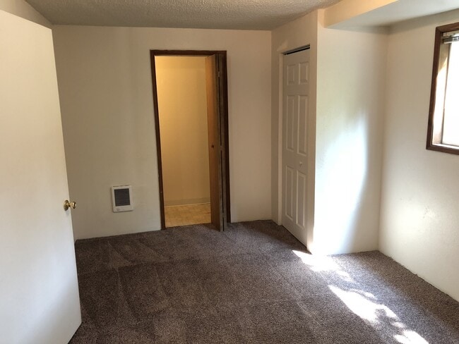 Building Photo - 1510/1512 Riverview