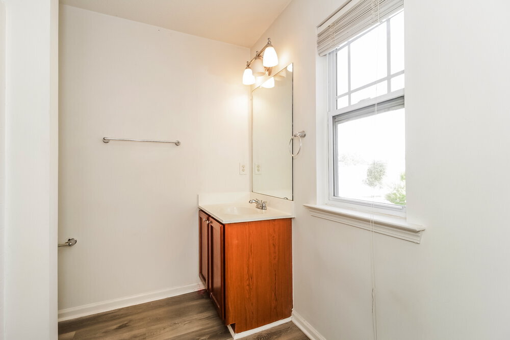 Building Photo - 340 Darbys Run Ct