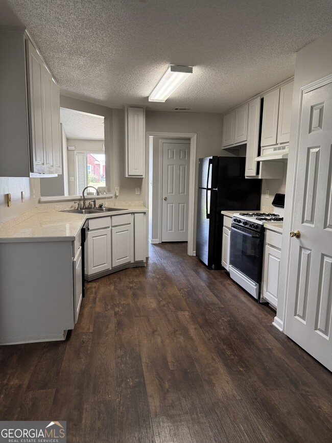 Building Photo - 3020 Meadow Glen Pass