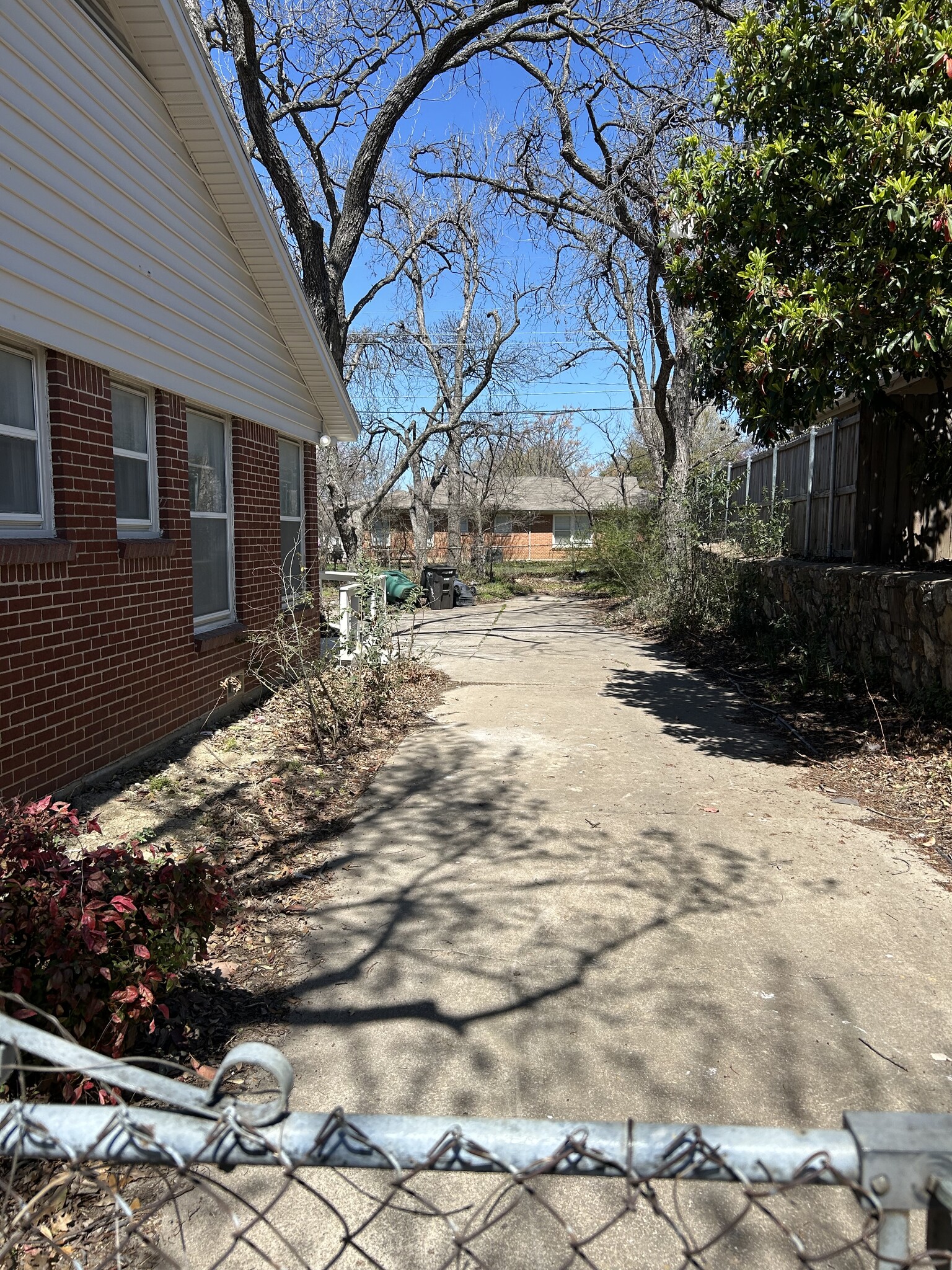 Driveway/Patio/Balcony - 3404 Martin Lydon Ave