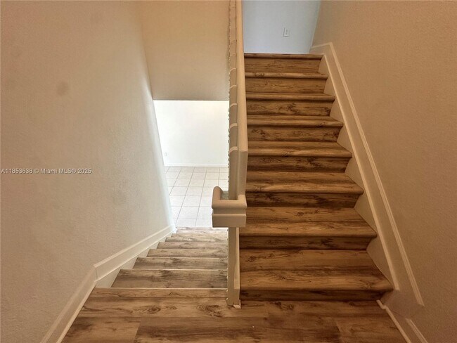 Building Photo - 1658 SE 26th Ter