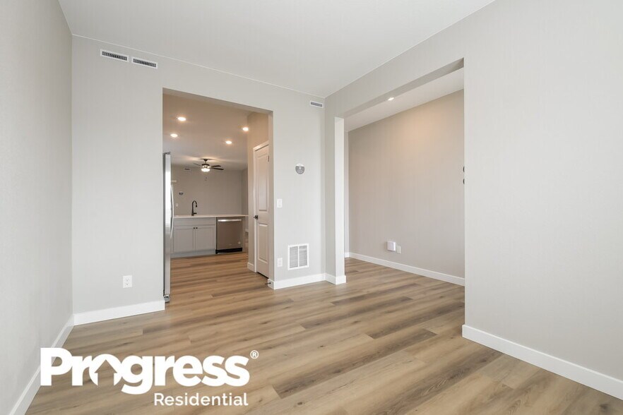 Building Photo - 9496 Yampa Ct