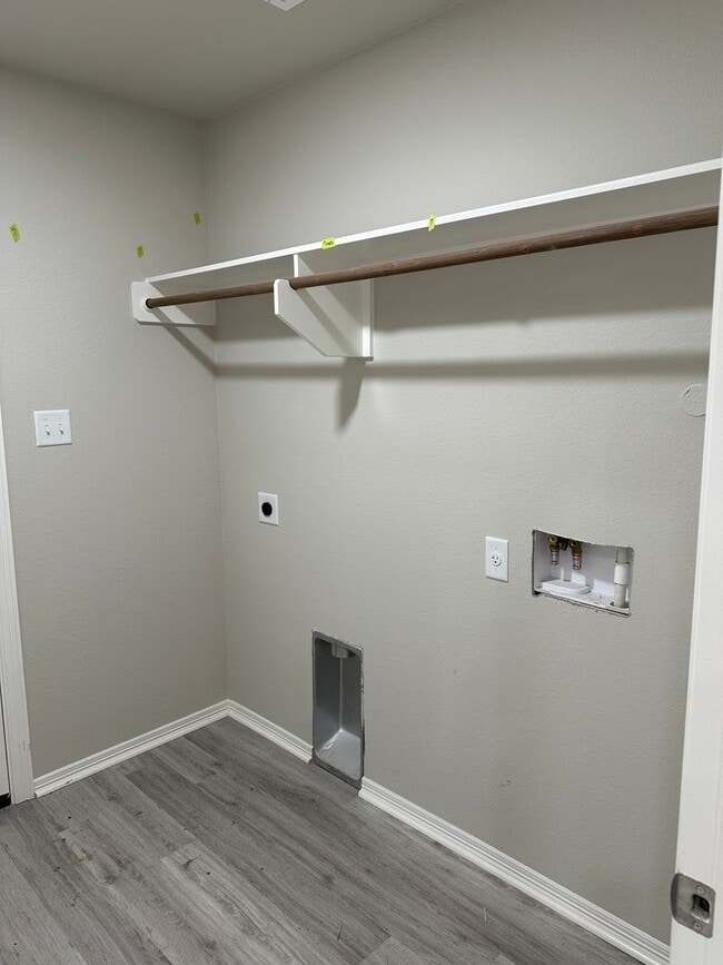 Building Photo - Navasota -Built last year -3 bedrooms / 2 bath / 2 car garage with fenced in yard.