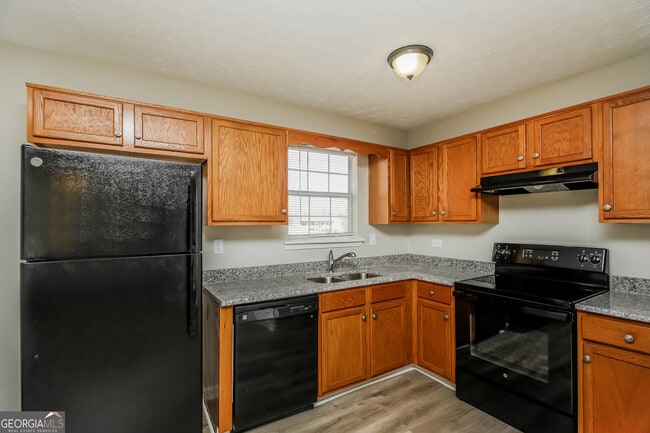 Building Photo - 34 Canter Ln