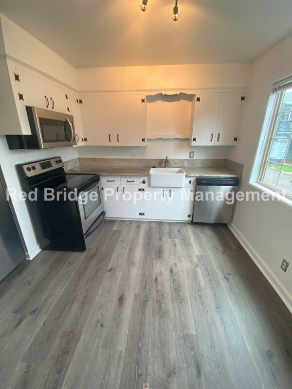 Building Photo - 4508 NE Killingsworth St