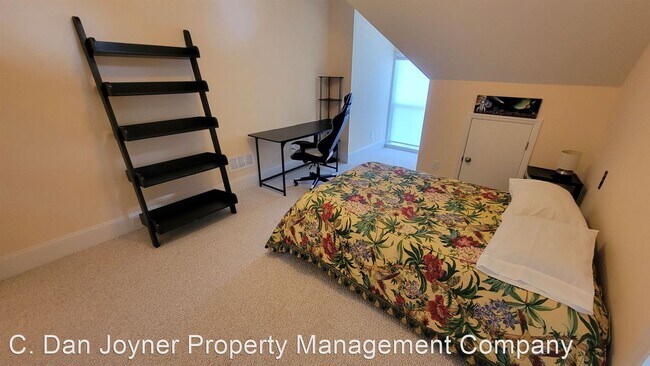 Building Photo - 5 br, 3.5 bath House - 108 W Prentiss Ave