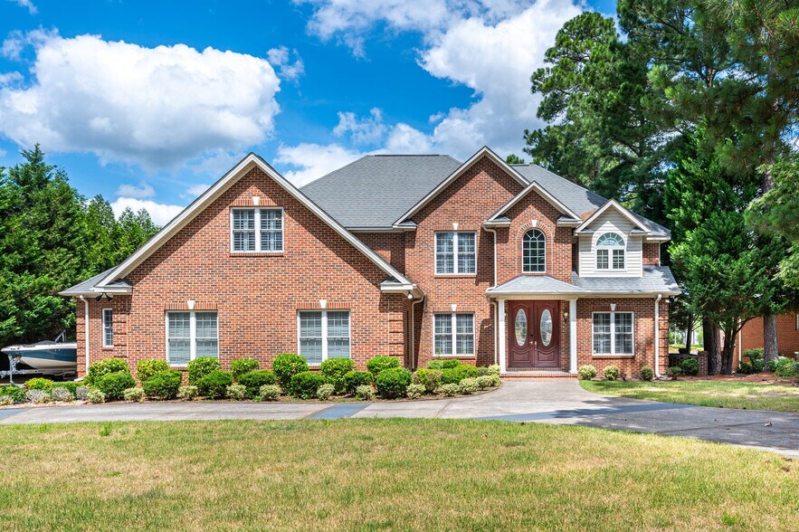 Building Photo - 142 Wateredge Ln