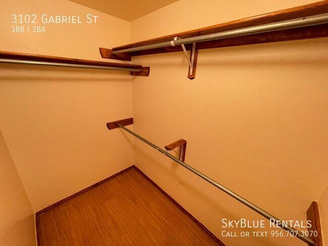Building Photo - 3102 Gabriel St