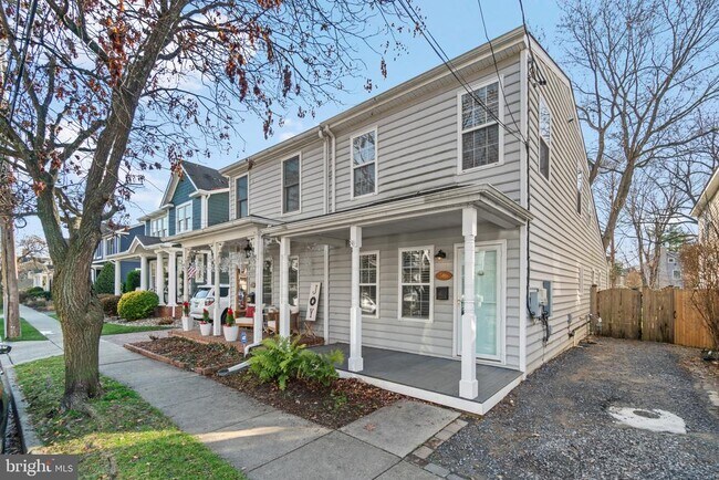 Building Photo - 516 Second St