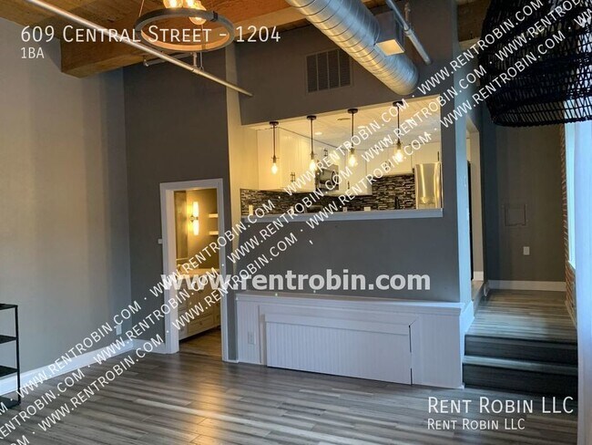 Building Photo - 609 Central St