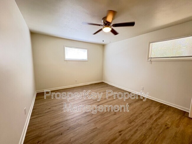 Building Photo - 4013 Toccoa Ave