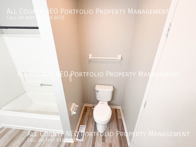 Building Photo - 6755 Axtel Dr