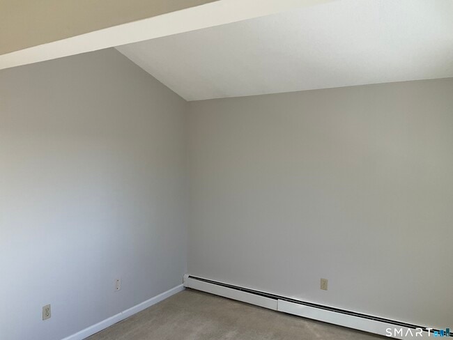 Building Photo - 157 Woodland Dr