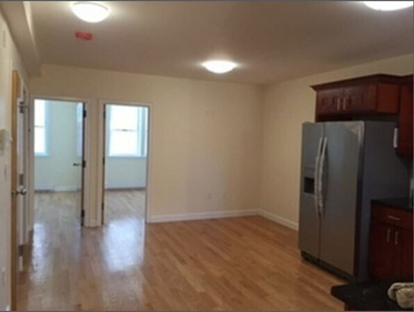 Building Photo - 211 Harrison Ave