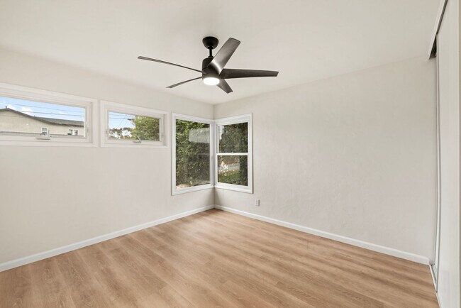 Building Photo - 5162-5166 Ewing St.