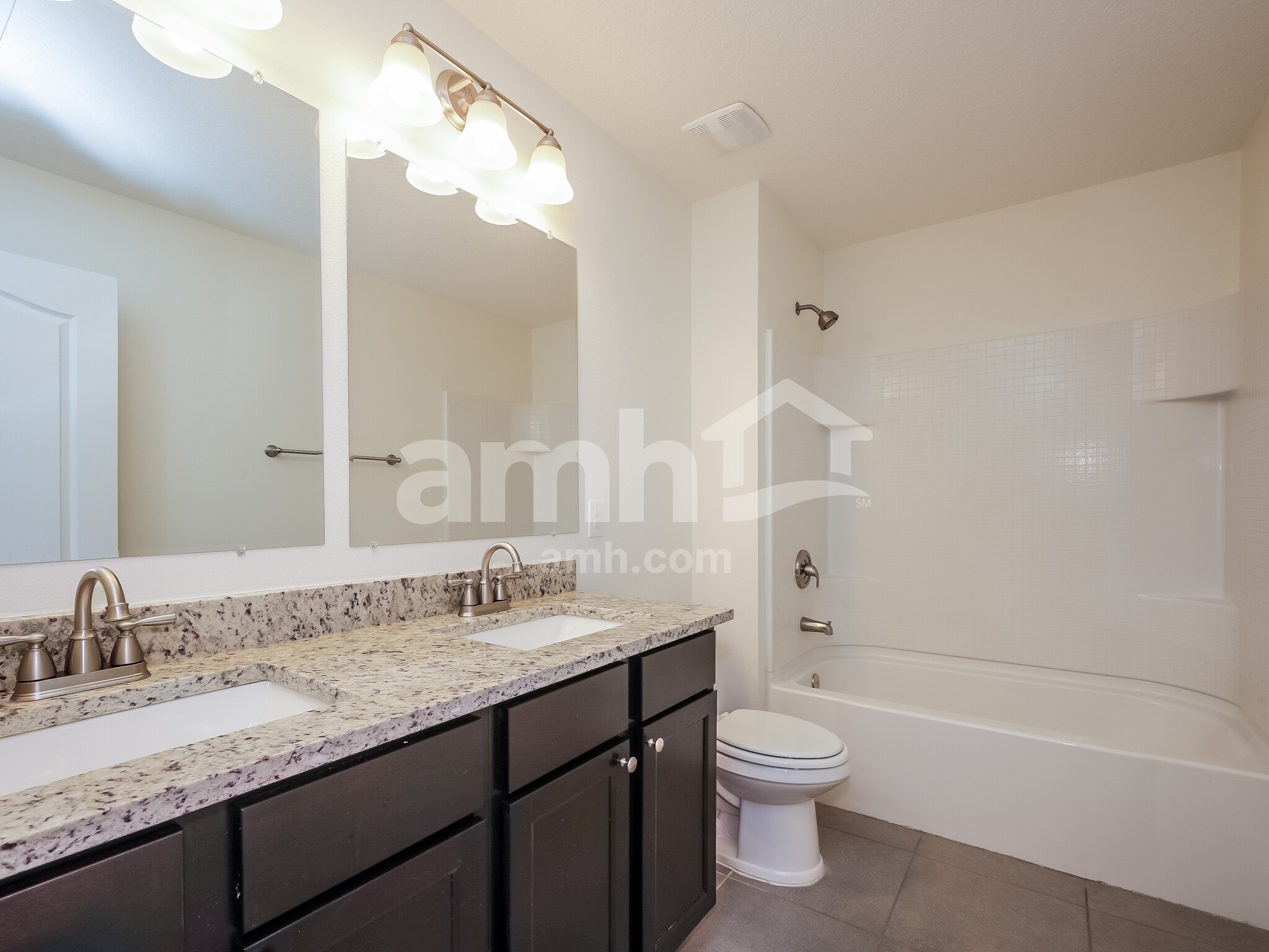 Building Photo - 35900 Jenny Lynne Cir