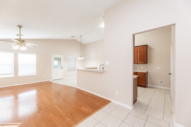 Building Photo - 25219 Spring Iris Ln