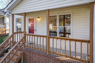 Building Photo - 9 Quad Oak Dr