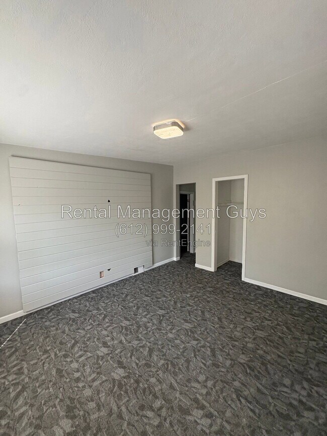 Building Photo - 3357 Minnehaha Ave