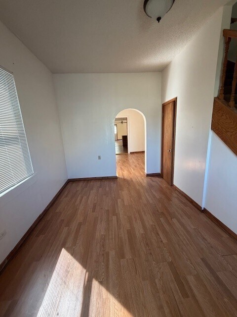 Foyer - 173 Highway 1003