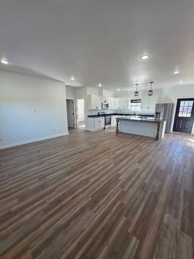 Building Photo - Modern New Construction 3 Bedroom Home with Porches in Crossville