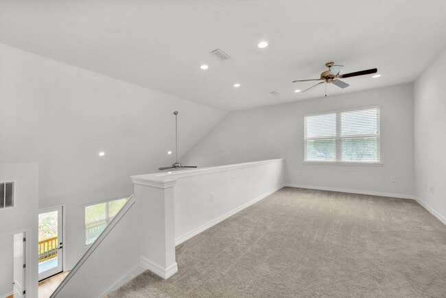 Building Photo - 303 Key Lime Pl